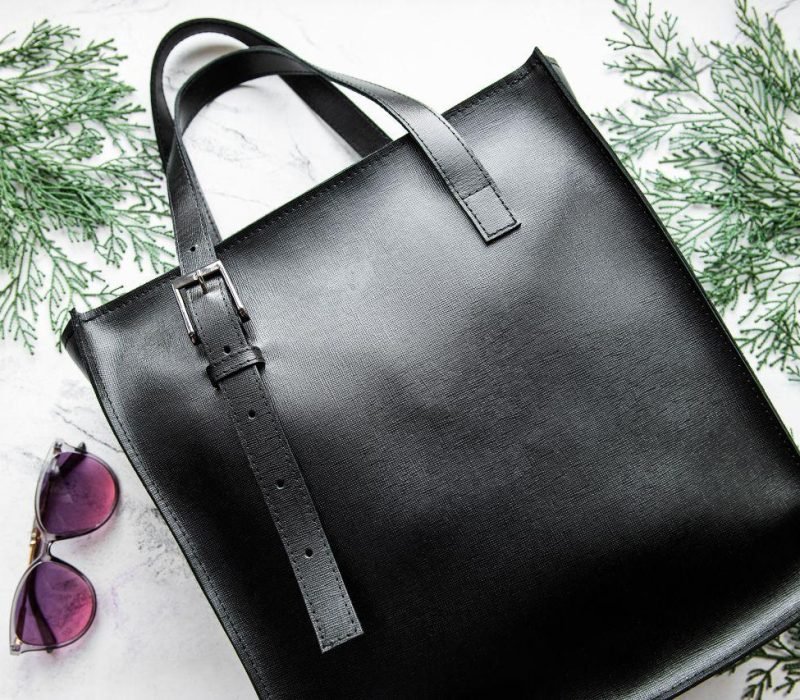 black-leather-bag-7SBHKD4.jpg